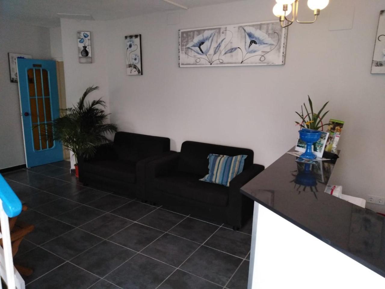 Ancla Beach Apartments 贝纳尔马德纳 外观 照片