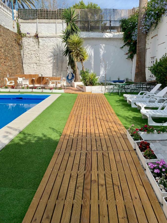 Ancla Beach Apartments 贝纳尔马德纳 外观 照片