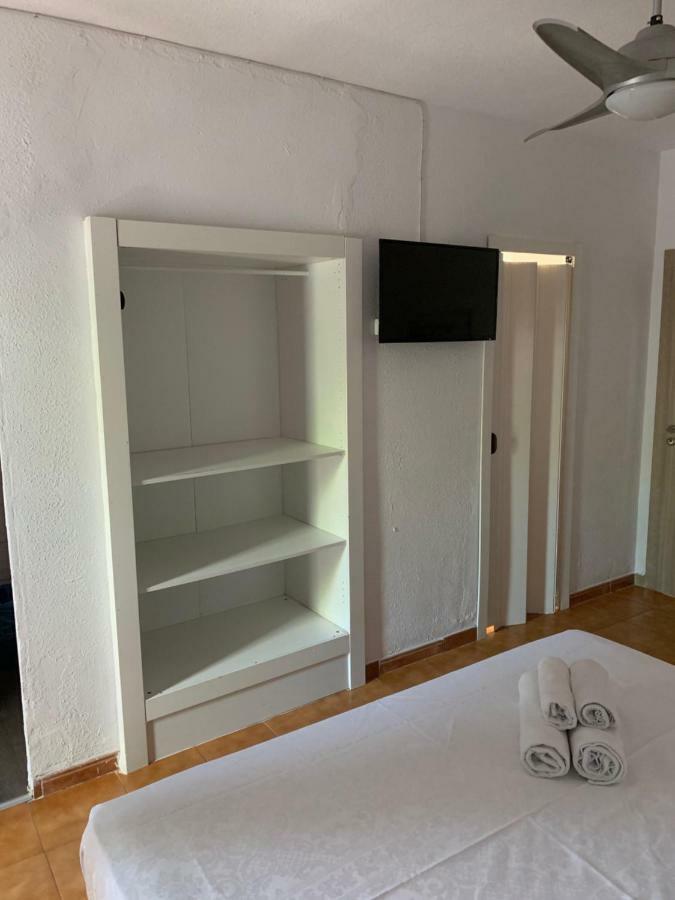 Ancla Beach Apartments 贝纳尔马德纳 外观 照片