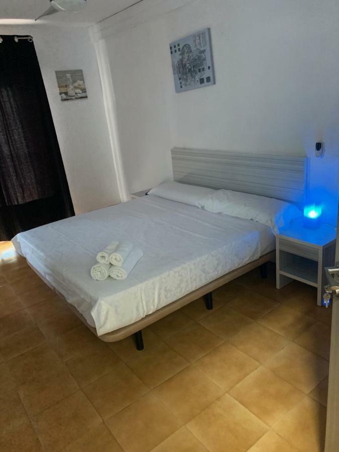 Ancla Beach Apartments 贝纳尔马德纳 外观 照片