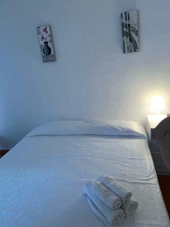 Ancla Beach Apartments 贝纳尔马德纳 外观 照片